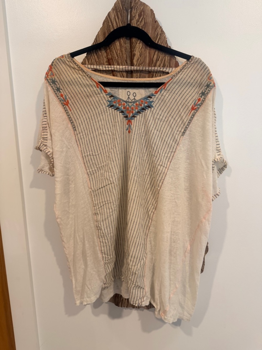 Johnny Was Cream Tunic with Blue and Orange Embroidery Size Medium